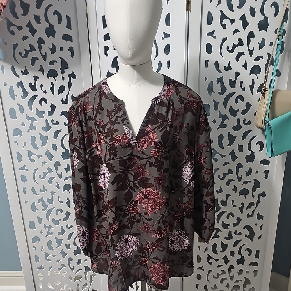 Maurices Dark Floral Blouse in Gray and Pink